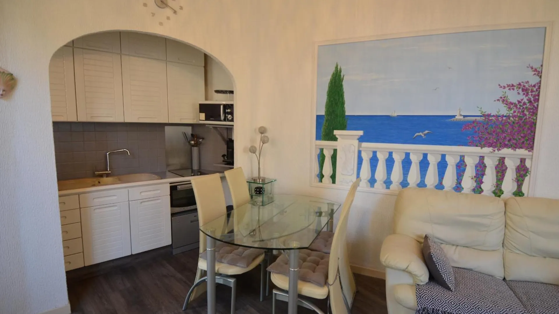 Appartement Avec Parking Pour 4 Personnes En Plein Coeur De Monaco Beausoleil 0*,